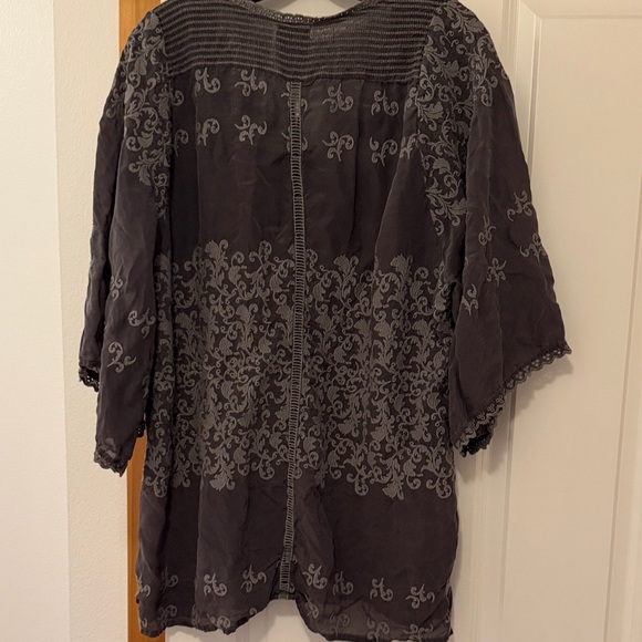 Embroidered Gray Women's Top - Picture 5 of 9